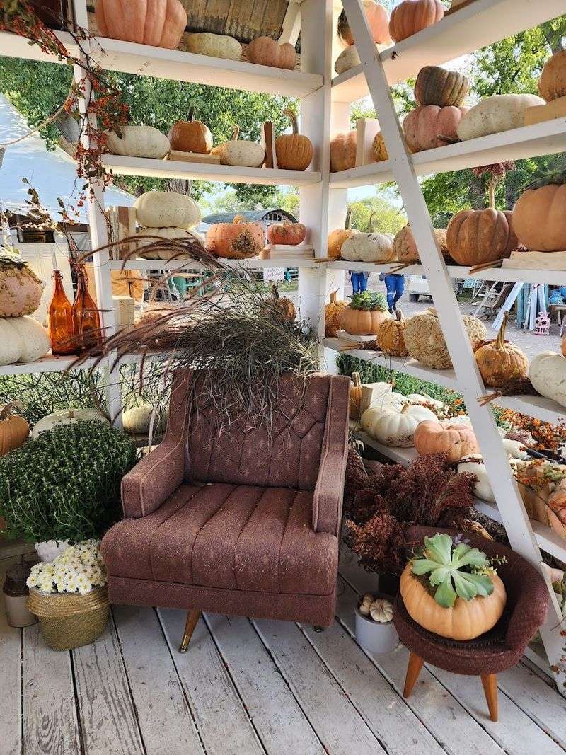 Fall Dates Keep The Obsession Going Later In The Year