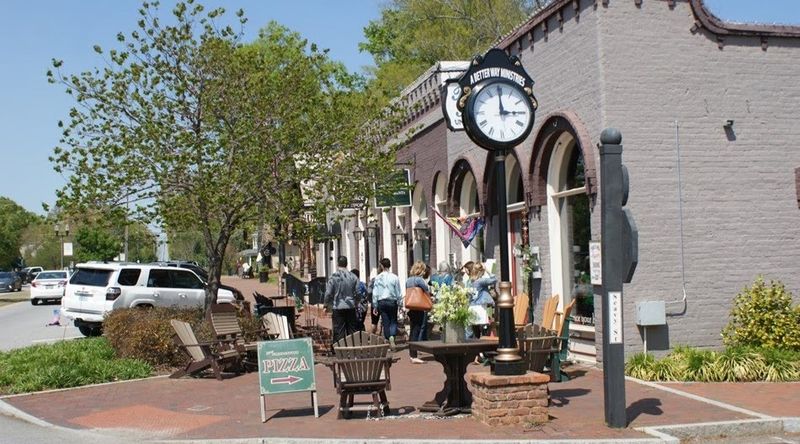 This Small Town In Georgia Is Quietly Becoming One Of The Coolest Places In The South - Decor Hint Proximity to Atlanta Without the City Stress