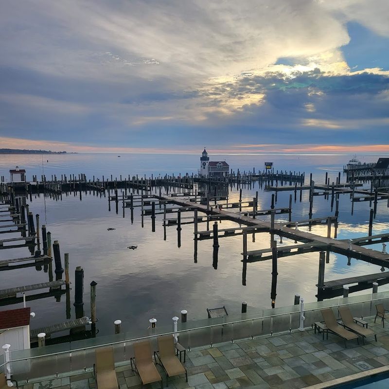 Explore The Rich History Of Old Saybrook's Historic Sites