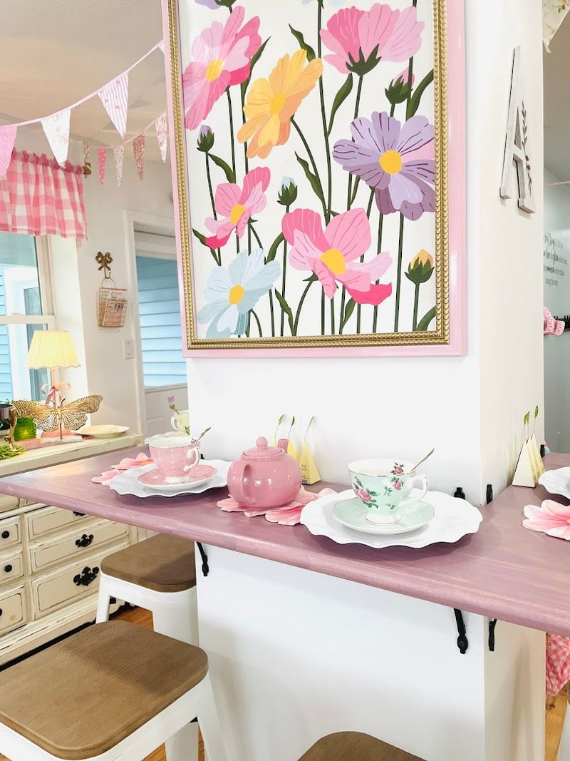 Annie's Closet & Tea Room