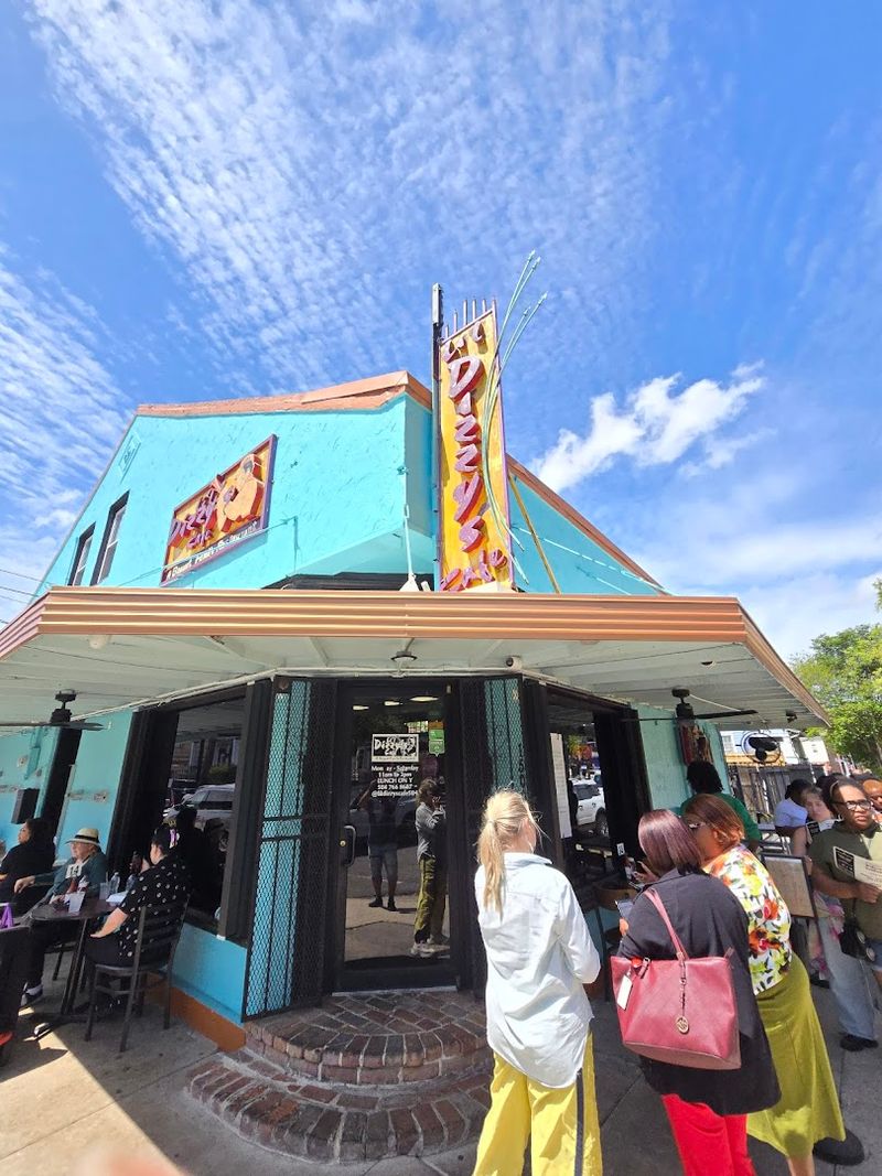 Li'l Dizzy's Cafe