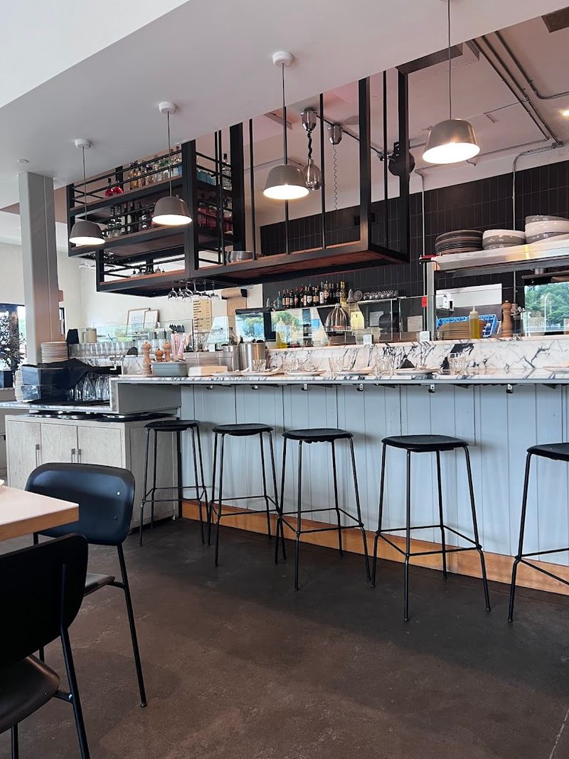 10 Unexpected Italian Restaurants In Hawaii That Totally Deliver - Decor Hint Restaurant Marlow