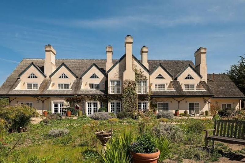 The Seal Cove Inn Offers A Comfortable Base For Exploring