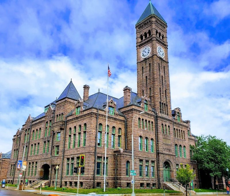 Old Courthouse Museum