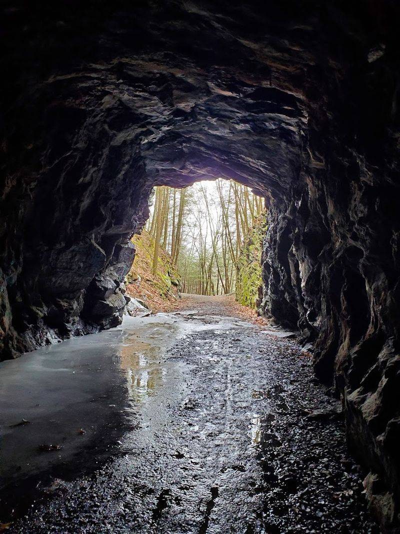 Steep Rock Preserve Trails, Washington