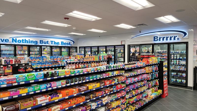 Kelley's Market At Tyler Creek Mobil, Pingree Grove