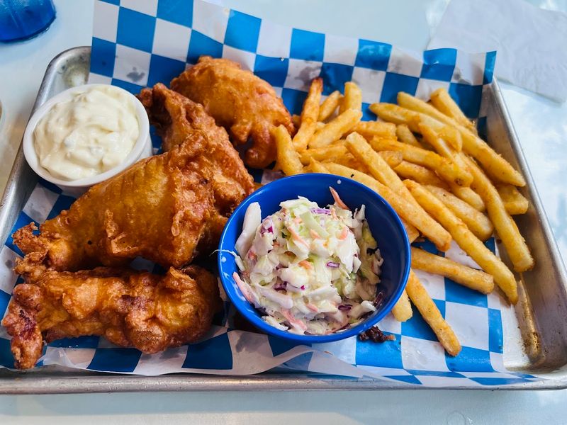 This Georgia Coastal Café Is A Must-Visit For Fish And Chips Fans - Decor Hint Signature Fish and Chips Worth Every Bite