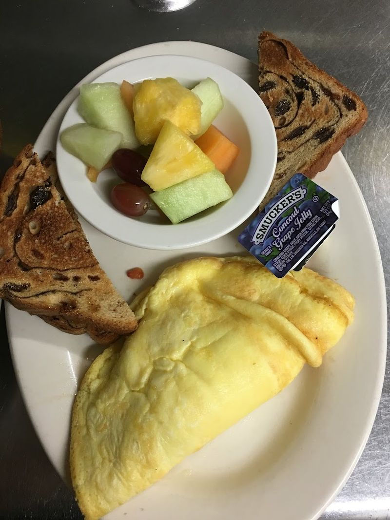 The Georgia Mountain Town Where Breakfast Starts Long Before Sunrise - Decor Hint Why This Breakfast Is Worth The Drive