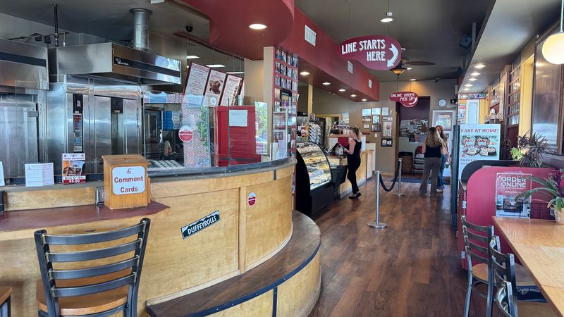 This Colorado Bakery's Cinnamon Roll Has A Cult Following - Decor Hint The Morning Crowd Tells You Everything