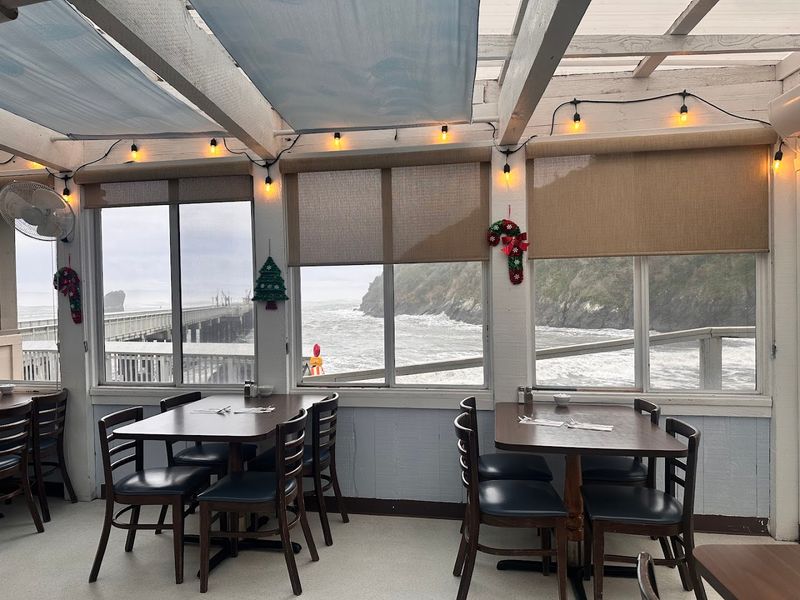 Seascape Restaurant and the Honest Simplicity of Eating by the Water