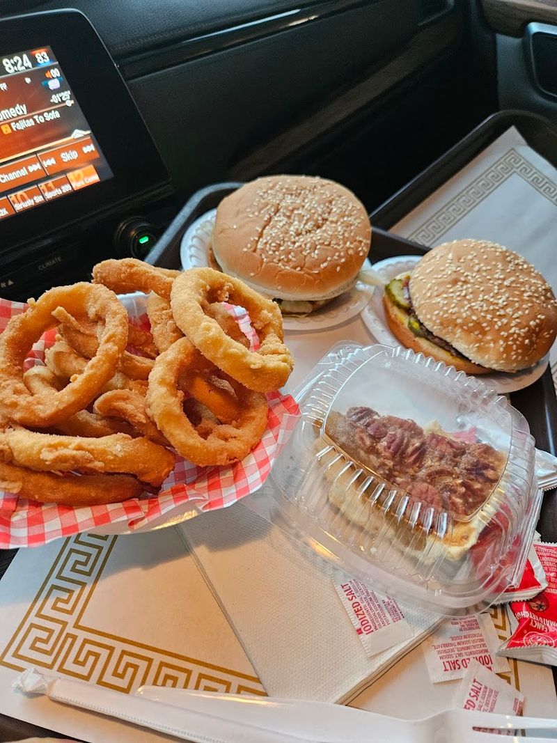 This North Carolina Drive-In Never Changed Its Famous Burger Recipe - Decor Hint Always Loved By Locals