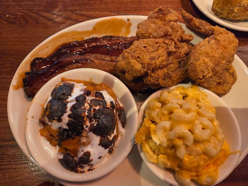 These Raleigh Ribs Are The Reason People Keep Saying North Carolina Does BBQ Better Than Anyone Else - Decor Hint The Sides That Refuse To Play Second Fiddle