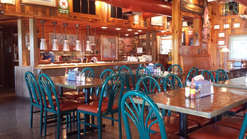 The Arkansas River Town Where Catfish Plates Are Bigger Than You Expect - Decor Hint You Notice The Smell First