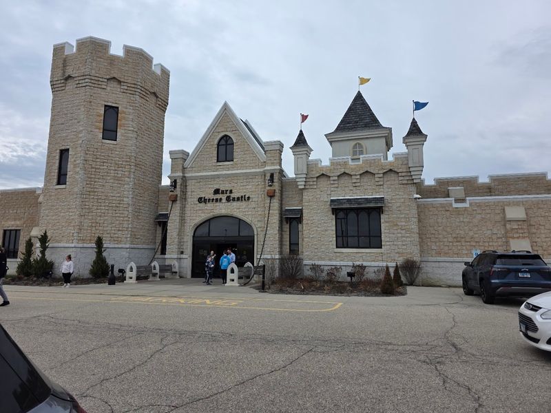 9 Unique Castle-Inspired Spots In Wisconsin Worth Visiting - Decor Hint Mars Cheese Castle