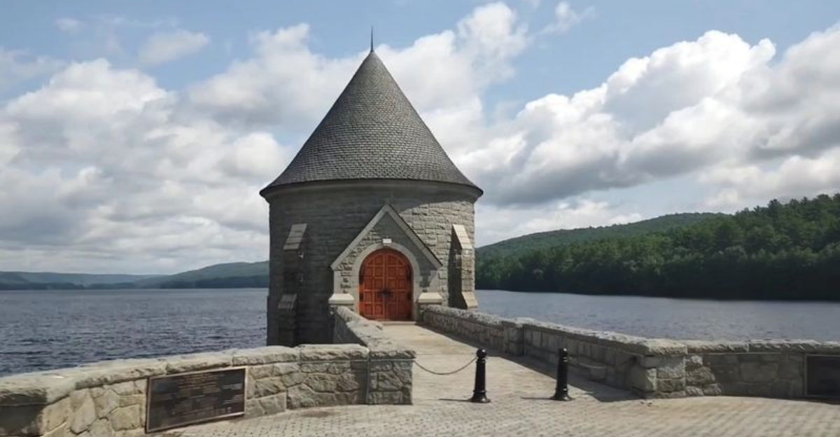 10 Hidden Connecticut Spots Most People Somehow Never Visit - Decor Hint