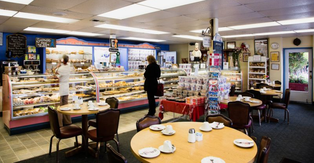 11 California Places Where The Bakery Case Causes Instant Decision Fatigue - Decor Hint
