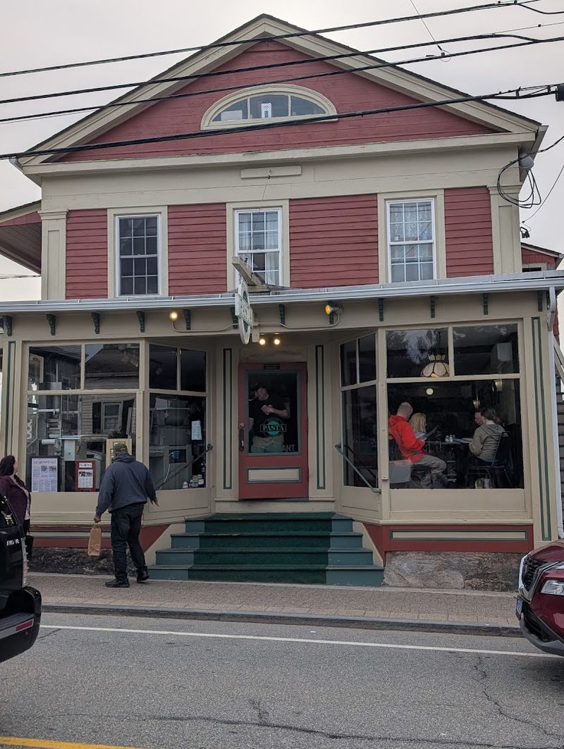 Paul's Pasta Shop, Groton