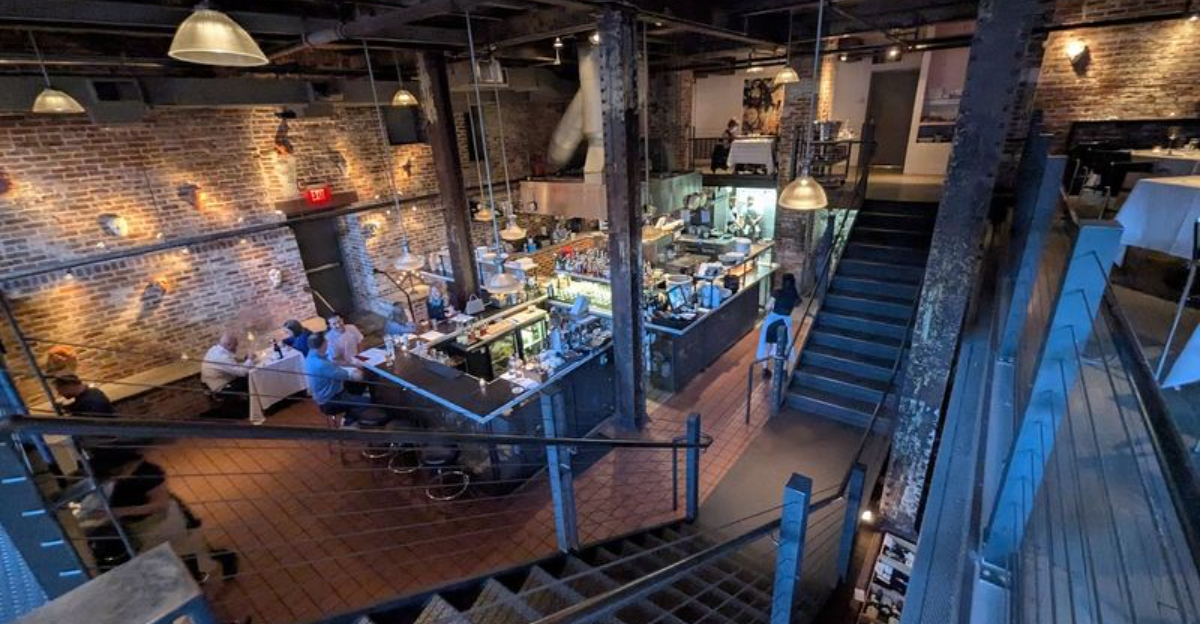 11 Nebraska Restaurants Where The Lines Just Keep Growing - Decor Hint