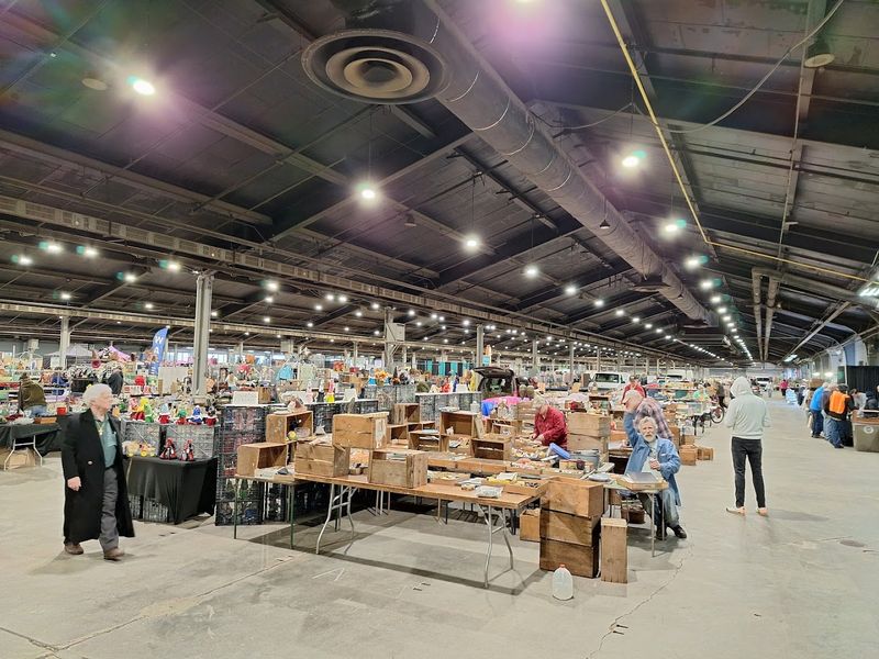 12 Kentucky Flea Markets That Have Locals Coming Back Every Single Weekend - Decor Hint Kentucky Flea Market At Expo Center