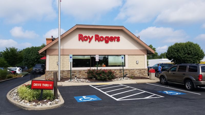 12 Retro Chain Restaurants That Have Managed To Stand The Test Of Time