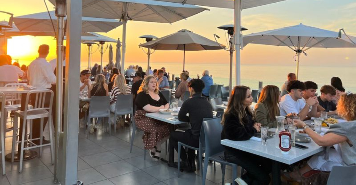 12 Romantic California Coastal Restaurants That Makes People Fall In Love All Over Again - Decor Hint
