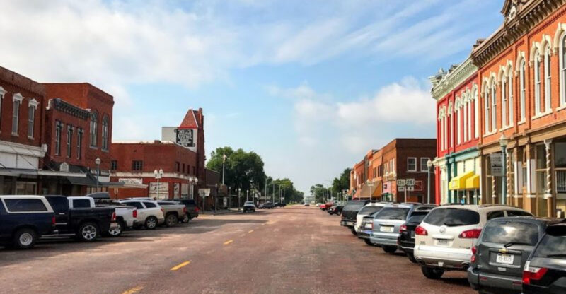 15 Dreamy Small Nebraska Towns That Seem Like They Belong On TV