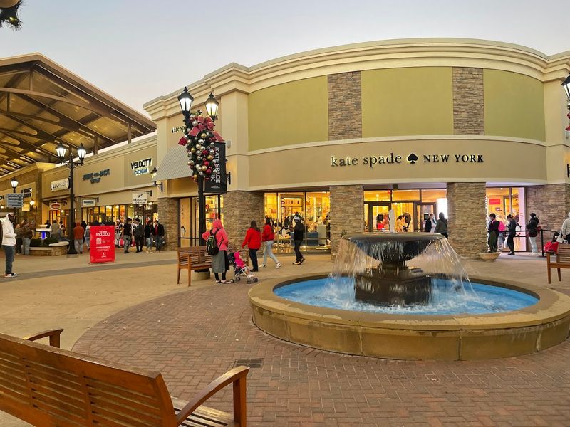 Charlotte Premium Outlets