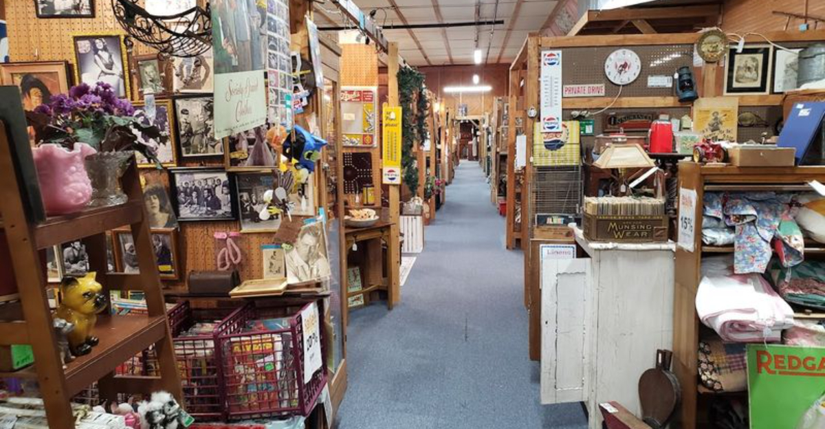 9 Massive Bazaars In Nebraska That Are Absolutely Worth The Drive From Anywhere - Decor Hint