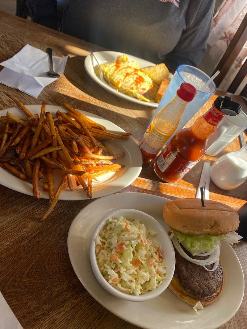 West Virginia Has A Tiny Diner Where The Cheeseburgers Have Built A Reputation That The Whole Region Knows About - Decor Hint The Lunch Spread Is No Joke