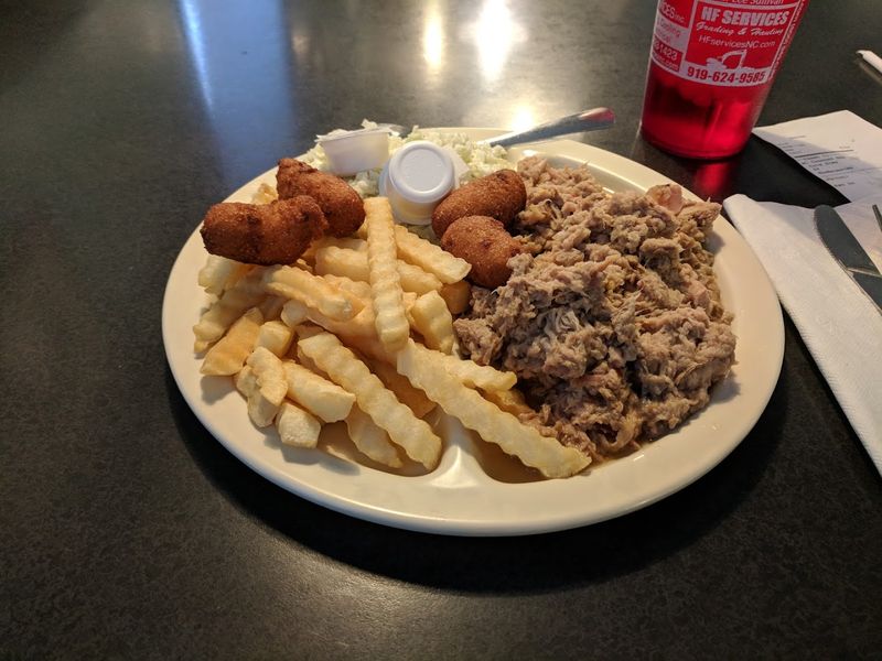 This Hole-In-The-Wall North Carolina Diner Is A Happy Discovery And Impossible To Forget - Decor Hint Comfort Food That Feels Familiar In The Best Way