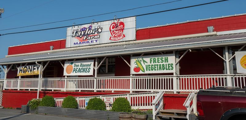 Why Food Lovers Keep Coming Back To This Spot