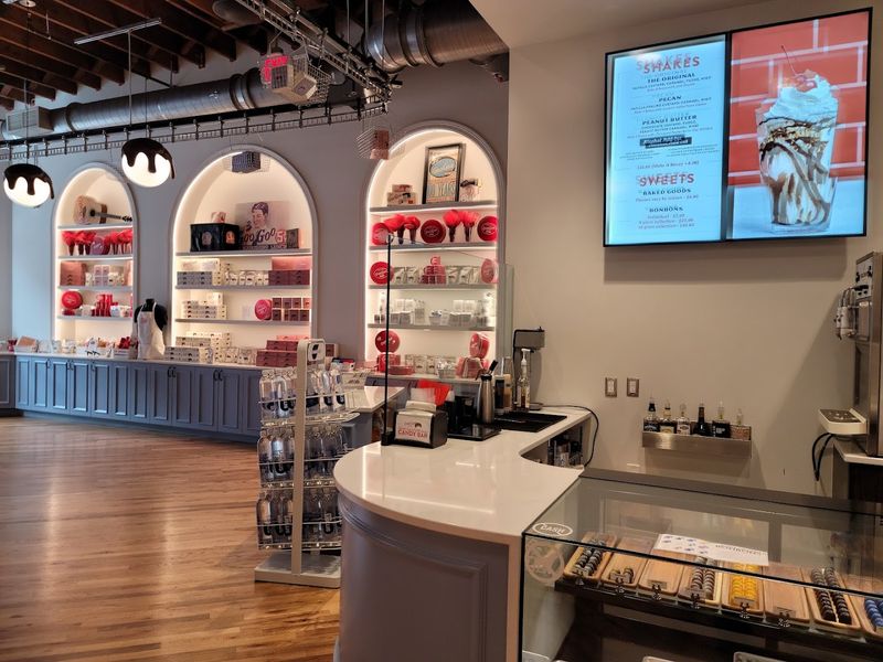Convenient Downtown Nashville Location