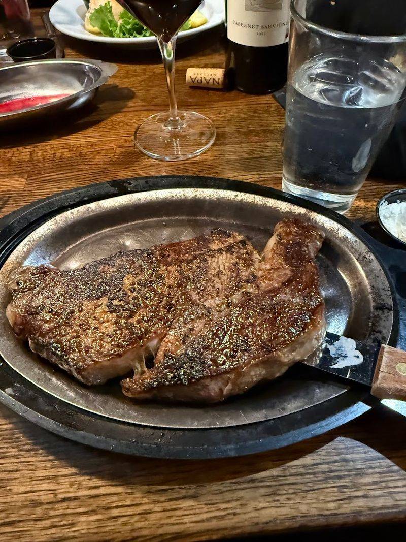 This Old-School Missouri Steakhouse Serves A Luncheon Ribeye People Cannot Stop Ordering - Decor Hint Why People Drive Hours Just To Eat Here