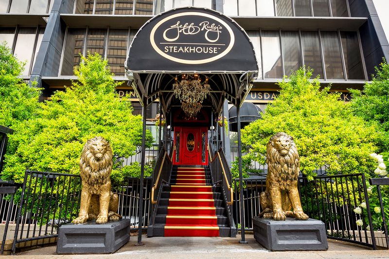 This Louisville Restaurant Holds Title Of Kentucky's Most Expensive - Decor Hint Connected To The Galt House Hotel For Easy Overnight Stays