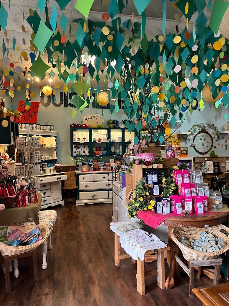 Tea Lovers From Around Kentucky Are Completely Obsessed With This Charming Spot - Decor Hint Charming Decor That Sets The Mood