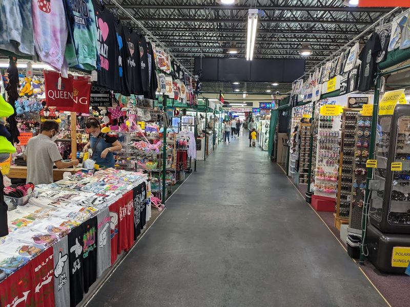 This Huge Florida Market Is Perfect For Shoppers Who Love Great Deals - Decor Hint The Story Behind The Market