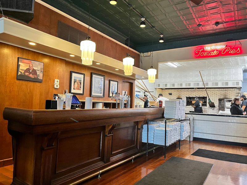 This Connecticut Restaurant Serves White Clam Pizza People Cannot Stop Talking About - Decor Hint The Atmosphere Inside Feels Like Stepping Back In Time