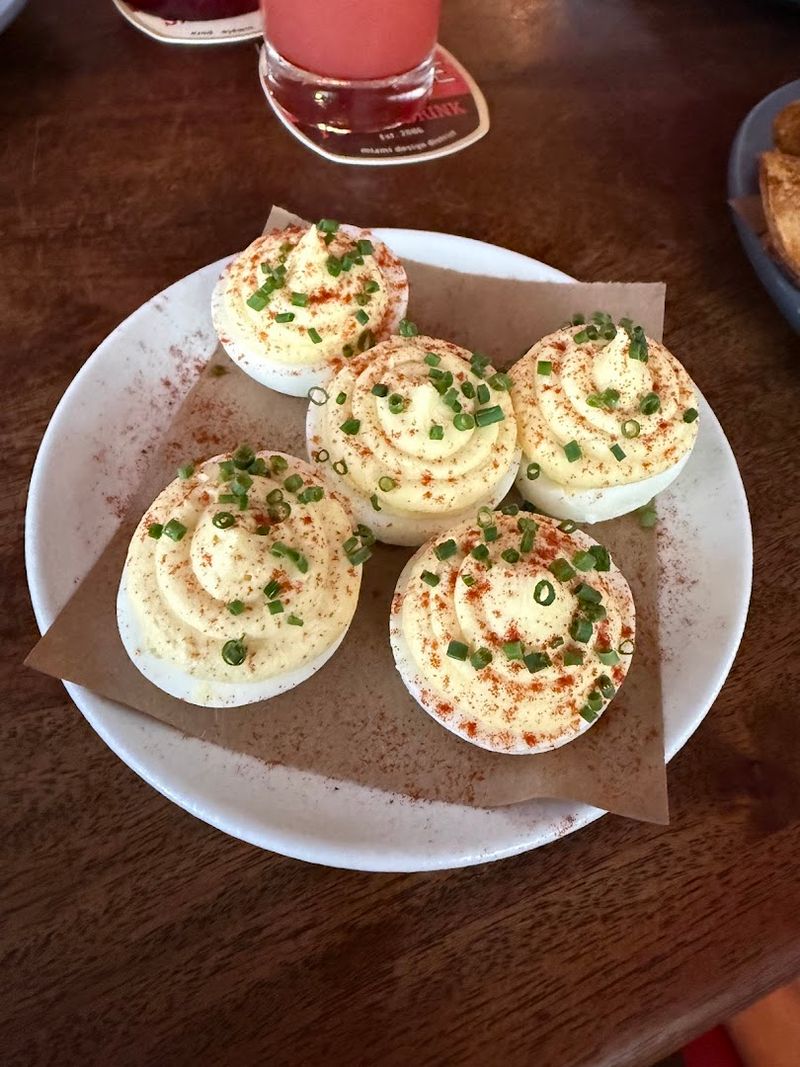 This Miami Restaurant Keeps Its Menu Fresh With Seasonal Florida Ingredients - Decor Hint Desserts That Close The Meal On A High Note