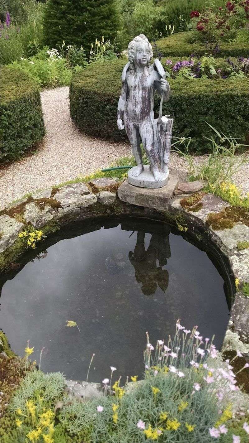 What Makes The Grounds So Photogenic