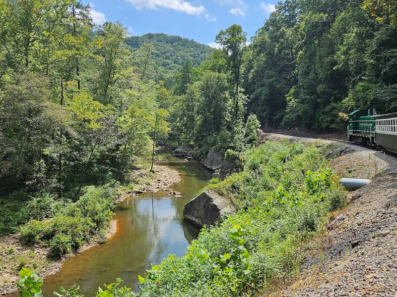 Gorgeous Gorge Views That Slow You Down Naturally