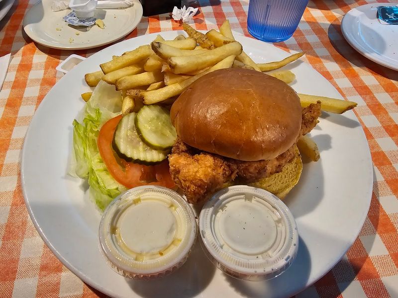 The Classic Burger That Refuses To Be Ordinary