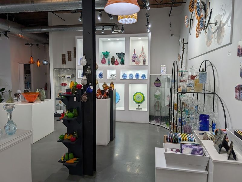 This North Carolina Glass Studio Lets You Create Your Own Masterpiece - Decor Hint Bowls, Ornaments, Pumpkins, And Custom Pieces