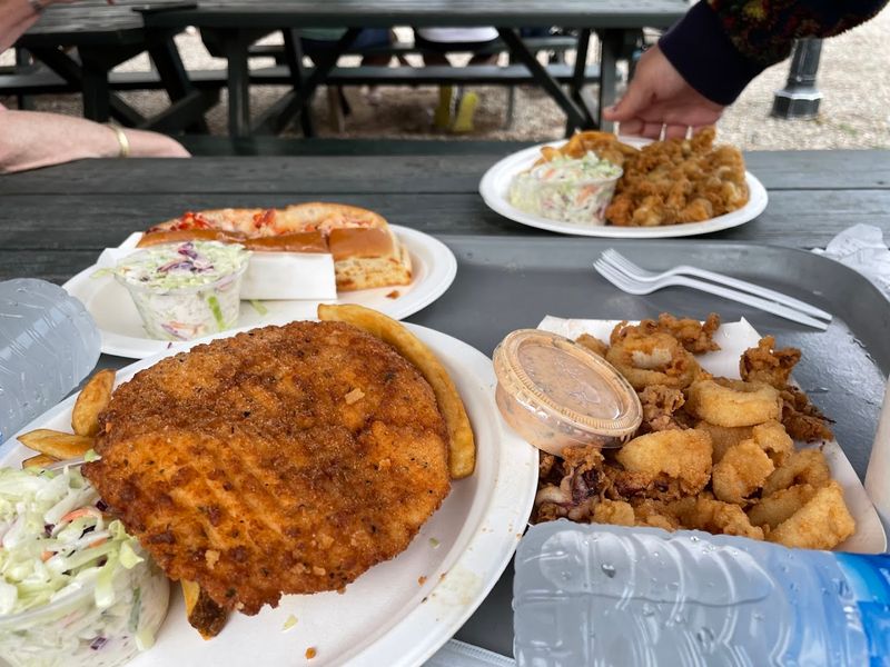 Lenny & Joe's Fish Tale