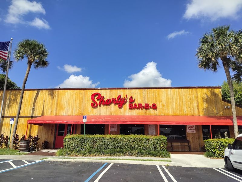 These Florida BBQ Spots Have Been Smoking Meat The Same Way For Generations - Decor Hint Shorty's Bar-B-Q