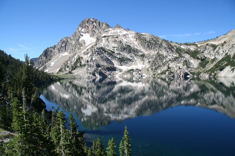 These 9 Incredible Idaho Hikes Only Get Better And More Beautiful With Every Step - Decor Hint Sawtooth Lake
