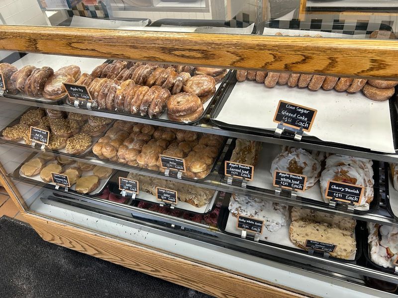 Long's Bakery