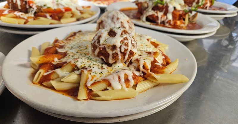 A Weekday Lunch Buffet Worth Planning Around