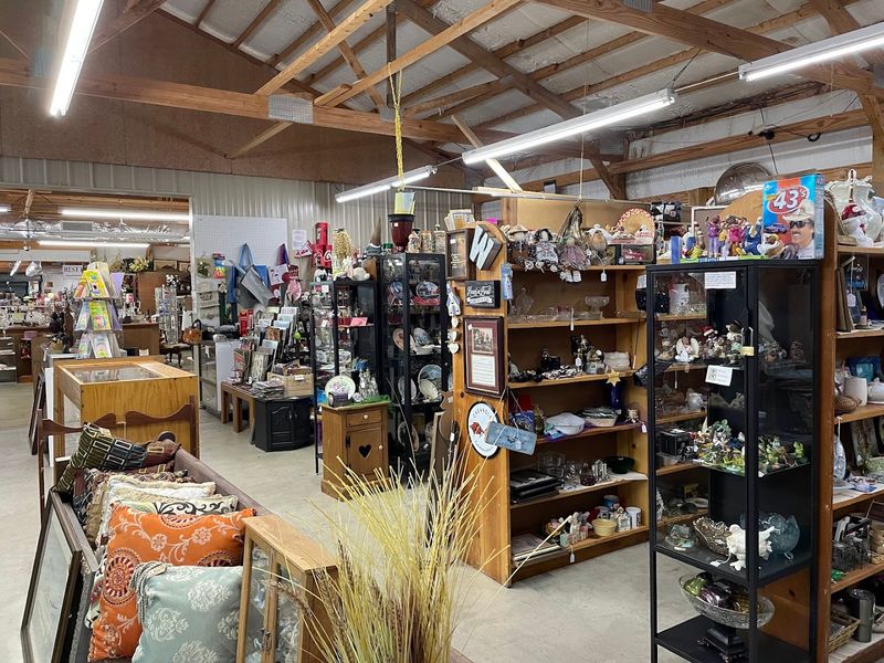 An Ideal Stop During an Antiquing Road Trip