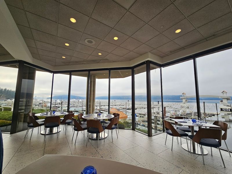 These 13 Idaho Fish Houses And Lakeside Eateries Serve Fresh Northwest Flavor - Decor Hint Dockside Turns Lake Views Into A North Idaho Meal