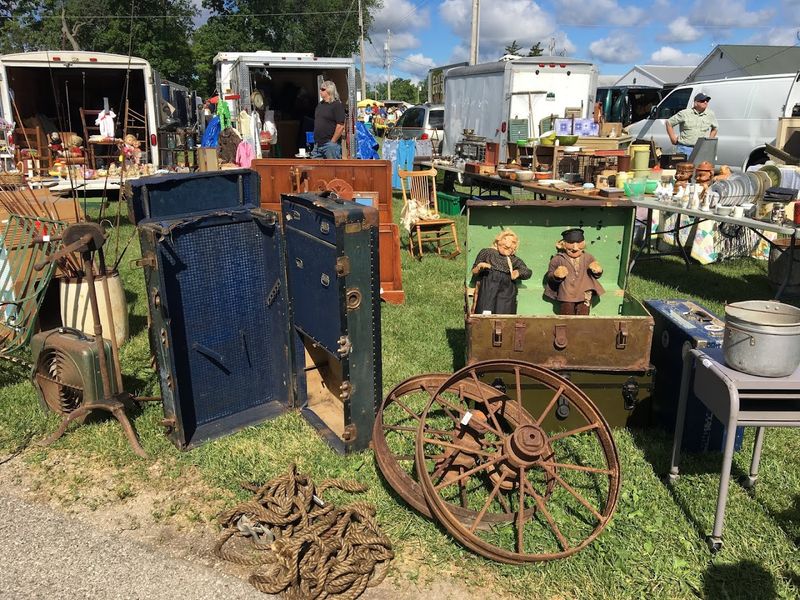 Vintage Finds That Belong In Your Home